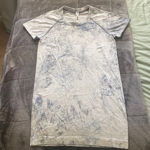 Lululemon Swiftly Tech Short-Sleeve Shirt Size 4